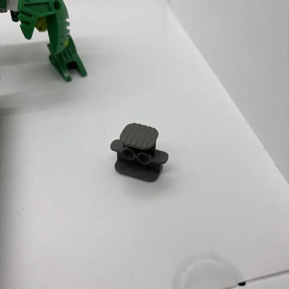LEGO Bionicle Bohrok Lehvak 8564 Complete with Instructions & Canister